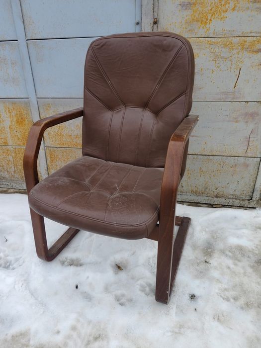 Кресло офисное кожа