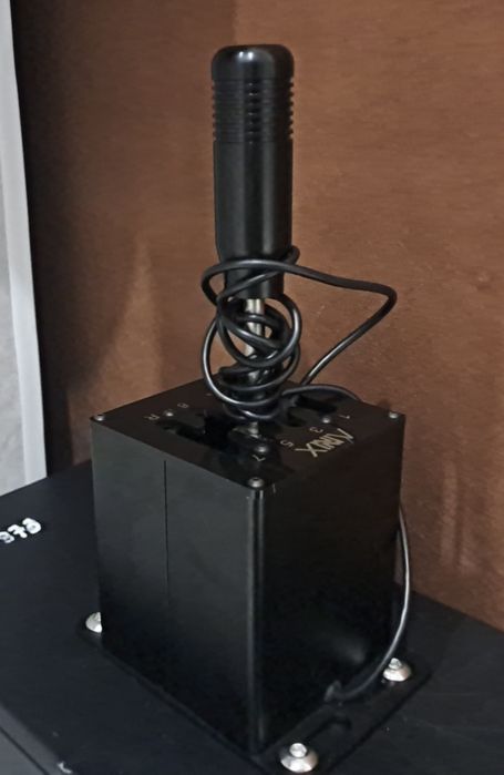 Продам игровой руль logitech momo для пк