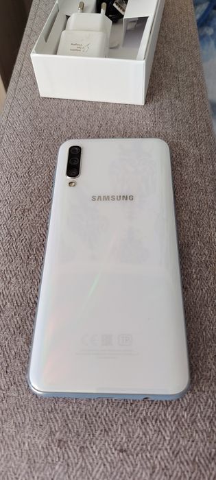 Продам Самсунг а50