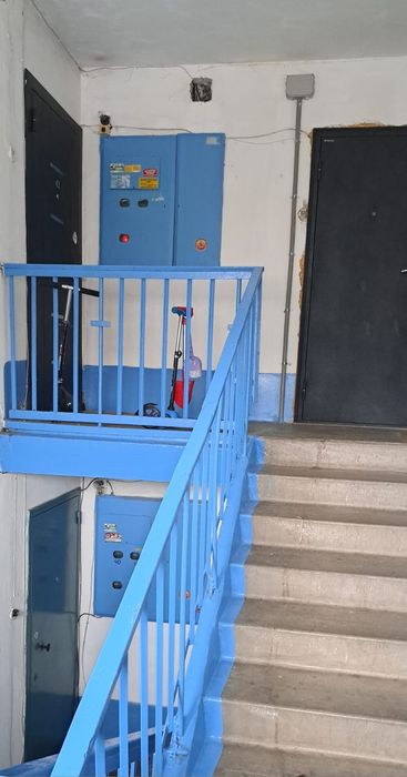 Продам 2×-комнатную квартиру