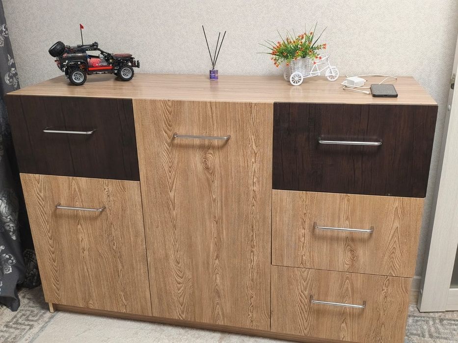 Комод продам большой