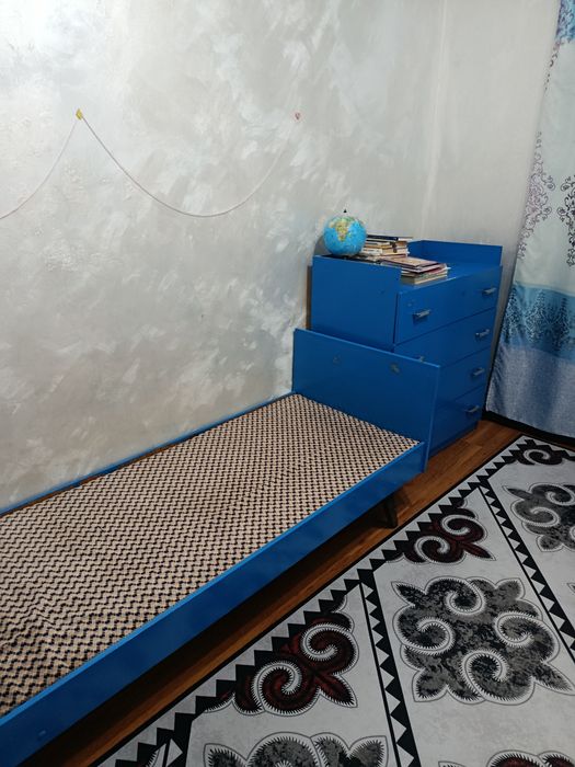 Кровать и тумба и шкаф