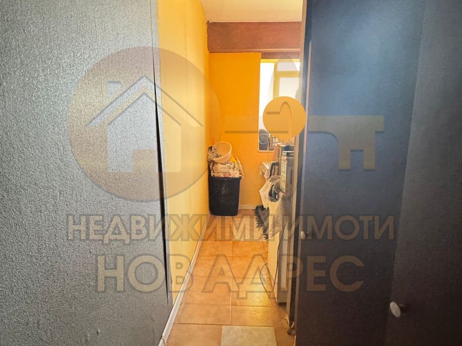 Продава се Двустаен апартамент в Търговище, Център - 43 кв.м за 1287 €/кв.м - Снимка #4