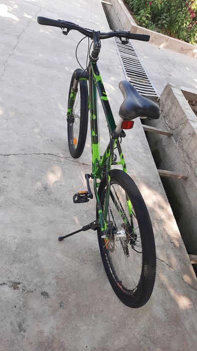 Velosiped 26 hamma narsalari ishlaydi. Srochna sotiladi