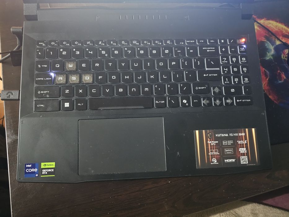 Геймърски  msi Katana 15  Nvidia 5070 32gb RAM Intel Core i9-14900