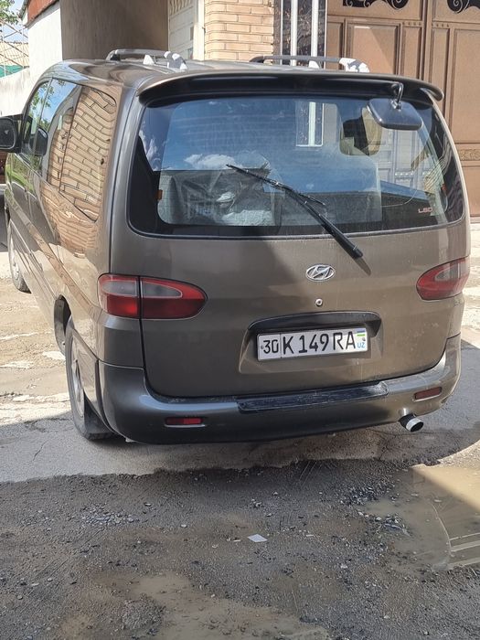 Hyundai Starex sotiladi