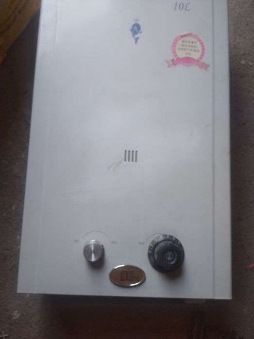 Продаетс газовая колонка