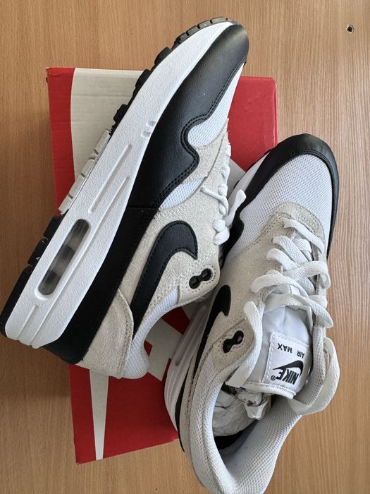 Кроссовки Nike Air Max 1 Essential