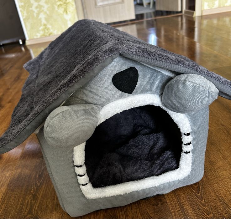 Лежанка домик для кошек