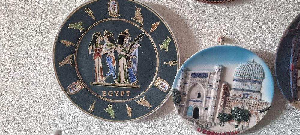 Сувенирные тарелки