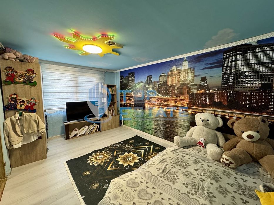 Обзаведена тухлена къща с прекрасен двор в град Полски Тръмбеш, облас