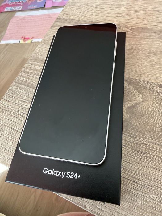 Samsung Galaxy s24 plus