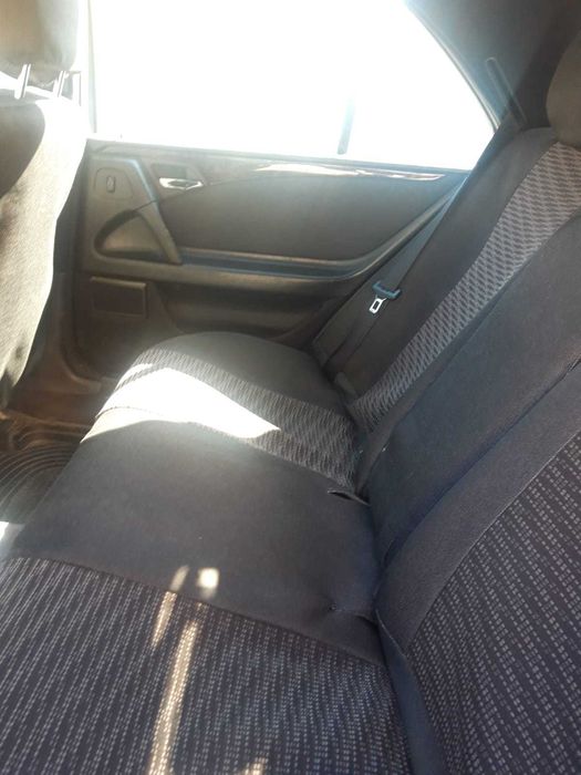 Мерседес Е 210 .