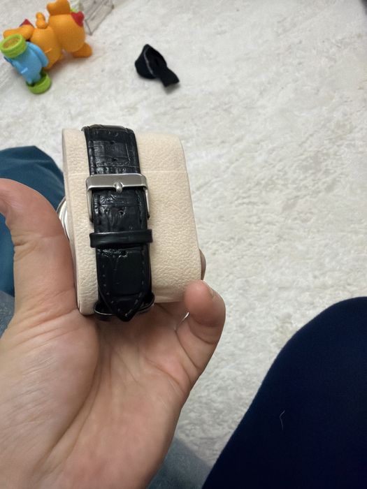 Продам серебряные часы