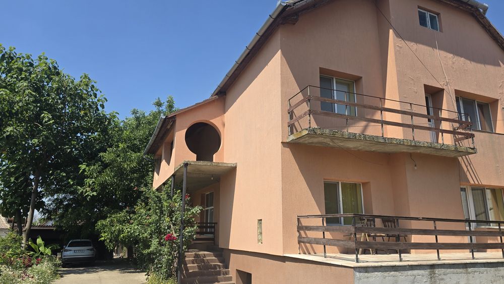 Casa cu etaj - centru Dudestii Vechi