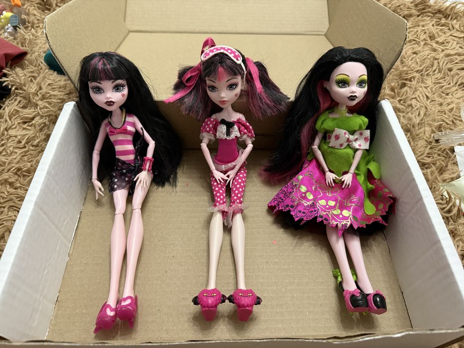 Продаю кукол монстер хай