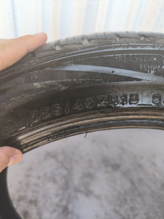 Vând anvelope de audi în stare impecabilă.