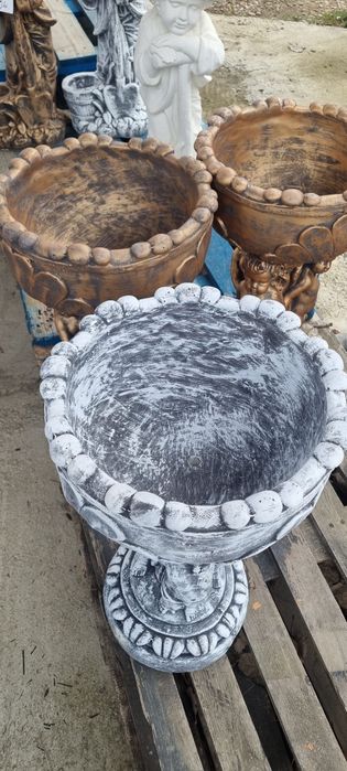 Jardiniera din beton,statueta din beton,statue beton