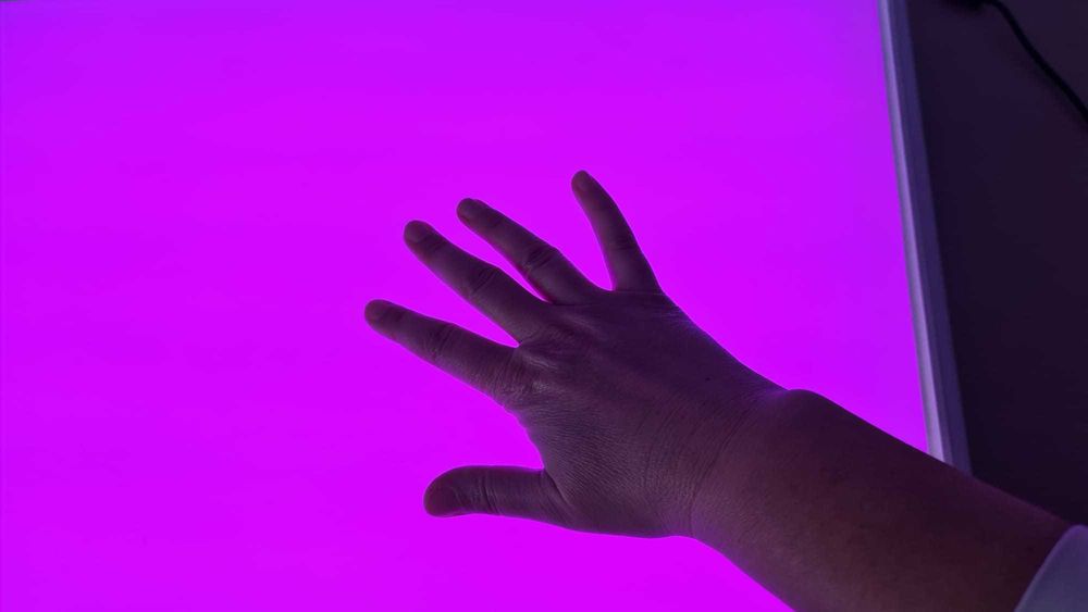 Tabla iluminata pentru desenat in nisip cu mai multe tipuri de lumina