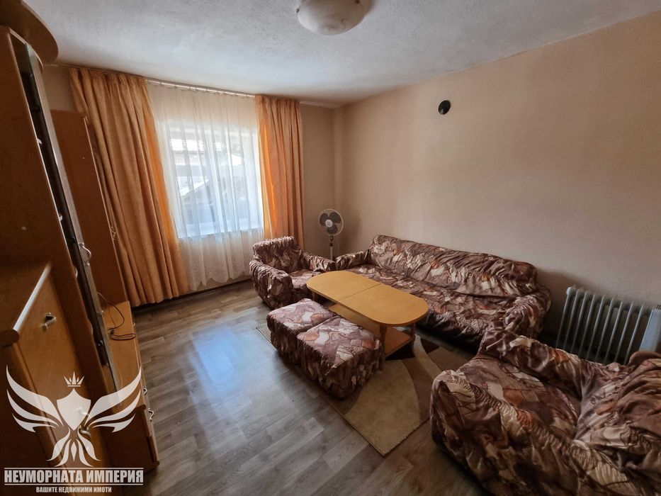 Продавам къща 225РЗП с 266 кв.м. двор в с.Забърдо обл.Смолян