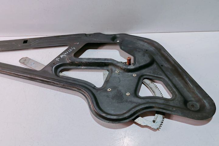 Macara stanga fata Mercedes-Benz Sprinter prima generatie 903