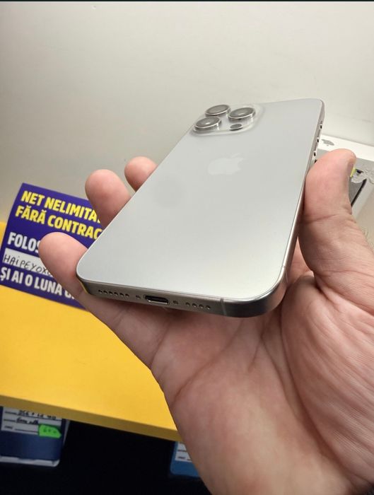 iPhone 15 Pro Max Natural Titanium