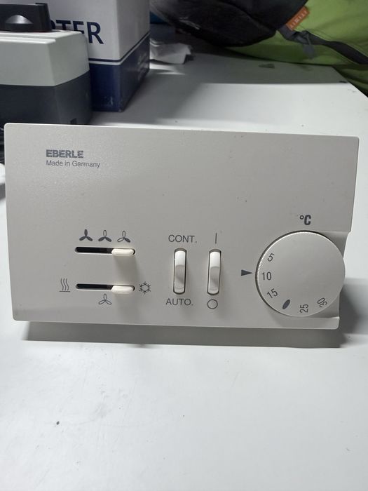 Servomotoare si Termostate