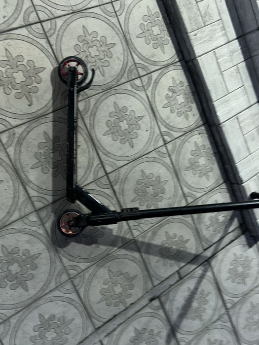 Продам самокат трюковой