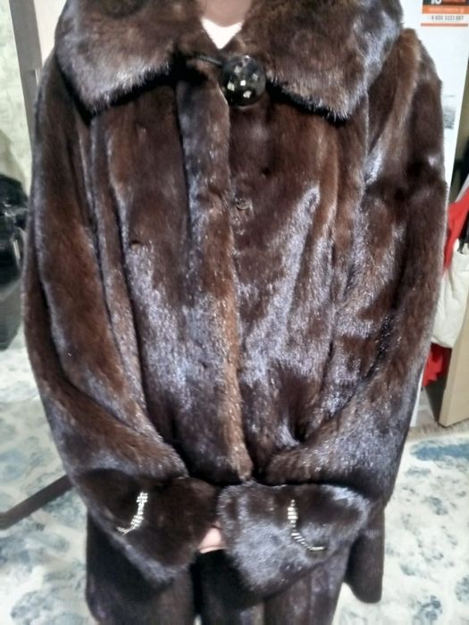 Продам шубу норковую