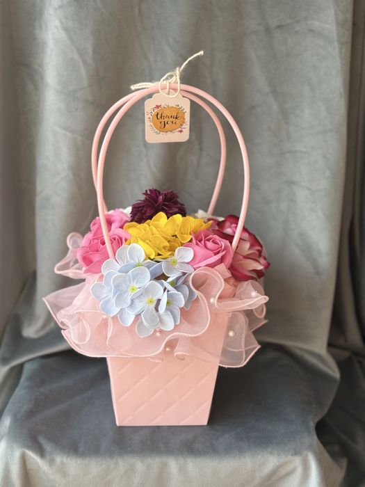 Мыльные цветы в корзинке