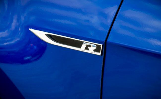 Emblema / sigla metalica aripi - Volkswagen R / R line