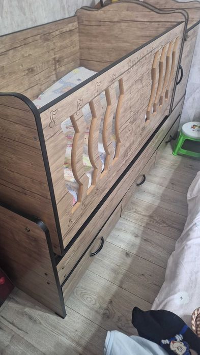 Детский кровать в отличном состоянии