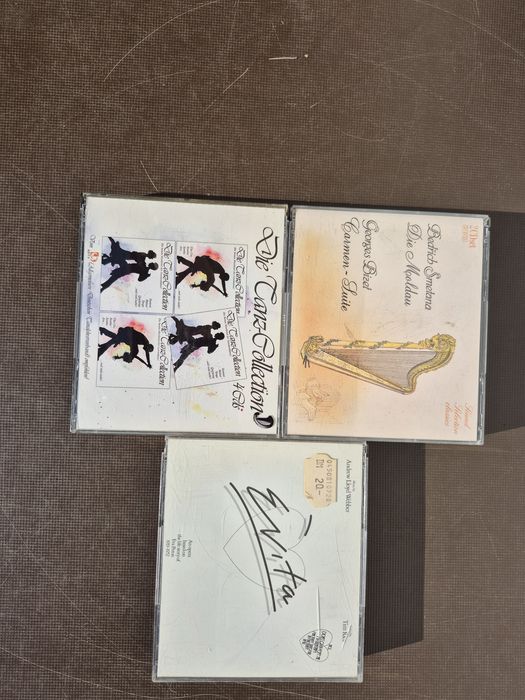 Vând 18CD originale colectie muzica clasica mixta