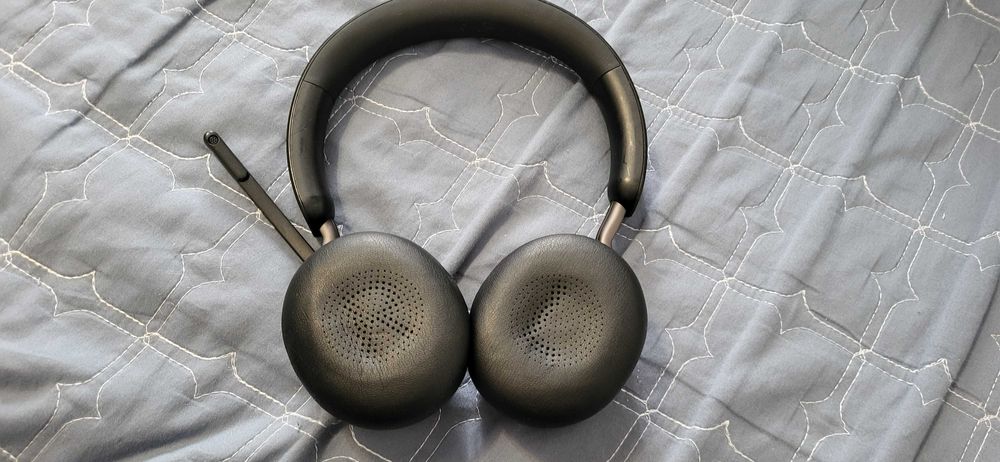 Jabra Evolve2 65Casti audio cu microfon  Fuctionale 130 lei