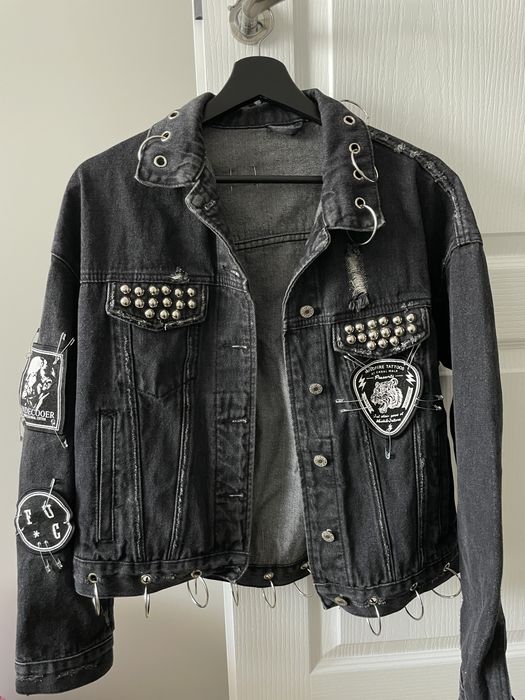 Дънково яке с детайли на гърба