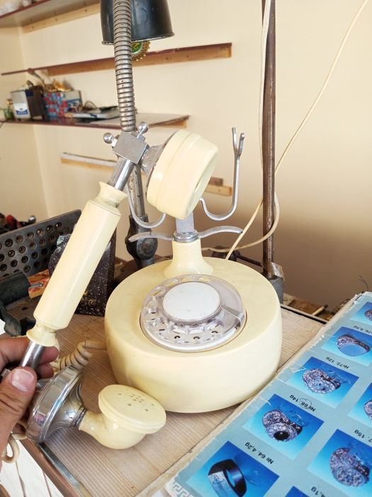 Тезда Сотилади,нархи келишилади,ишлайди