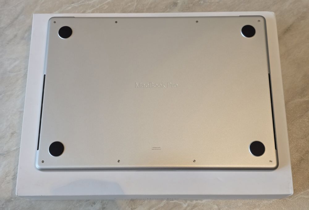 MacBook Pro 14 M5 24/1TB 6 циклов