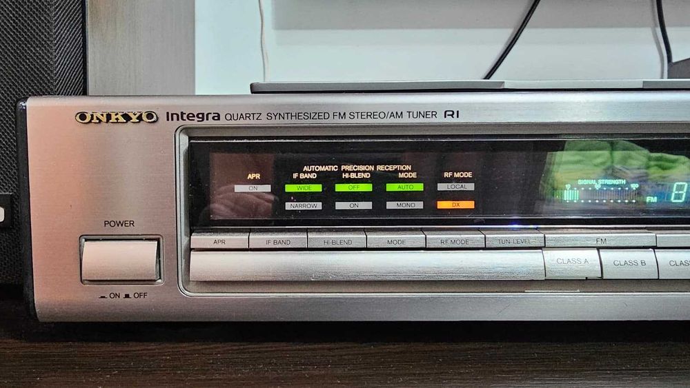 Tuner Onkyo Integra T-407