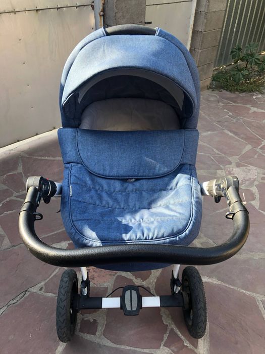 Продам коляску срочно