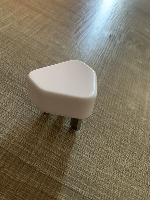 Adaptor -Incarcator Apple( model UK)