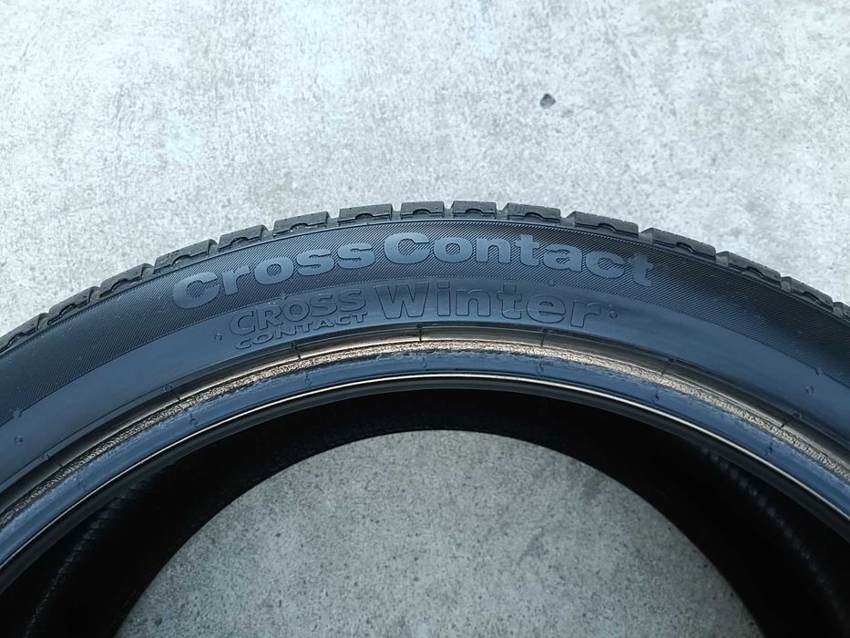 Doua anvelope iarna 275 40 22 continental crosscontact winter 7 mm