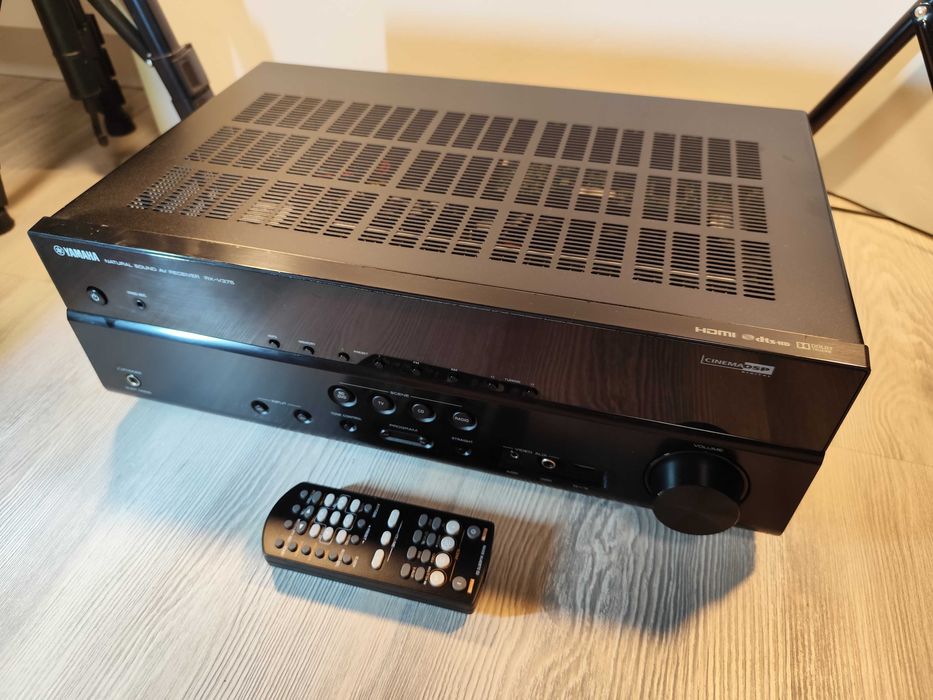 Amplificator YAMAHA RX-V375 cu USB