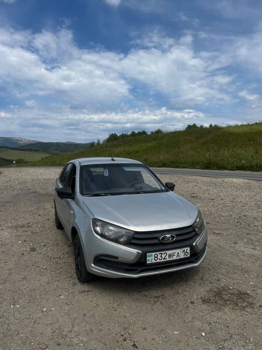 Продам автомобиль Lada Granta