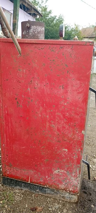 Vând centrala pe lemne