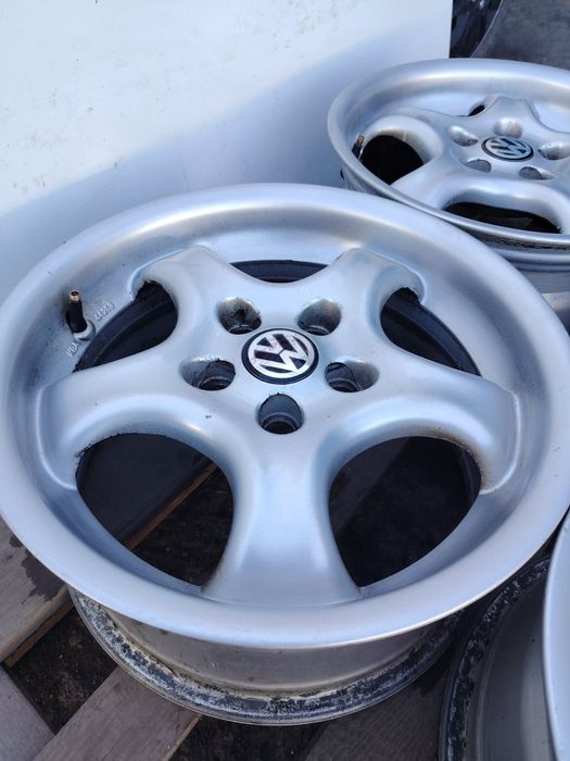 Borbet 15-5x100 ET35  7.25j Volkswagen Polo