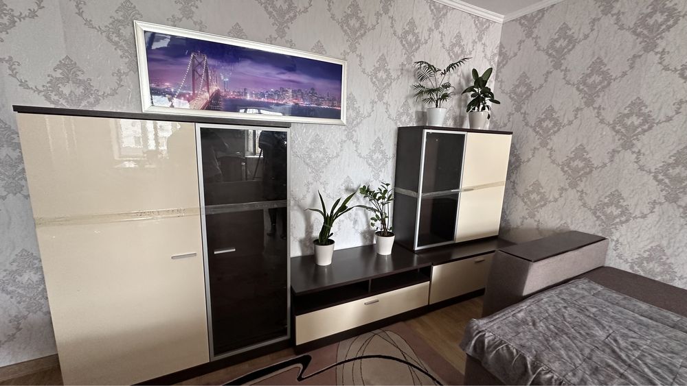 Продаю стенку для гостиной