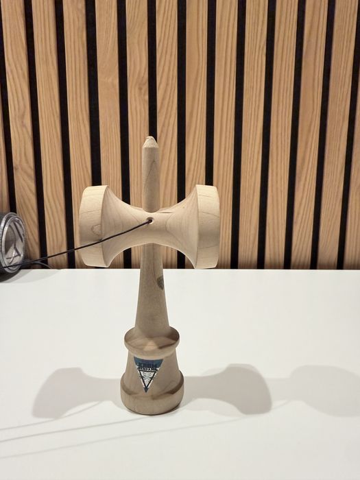 Kendama KROM LAMBO – originală