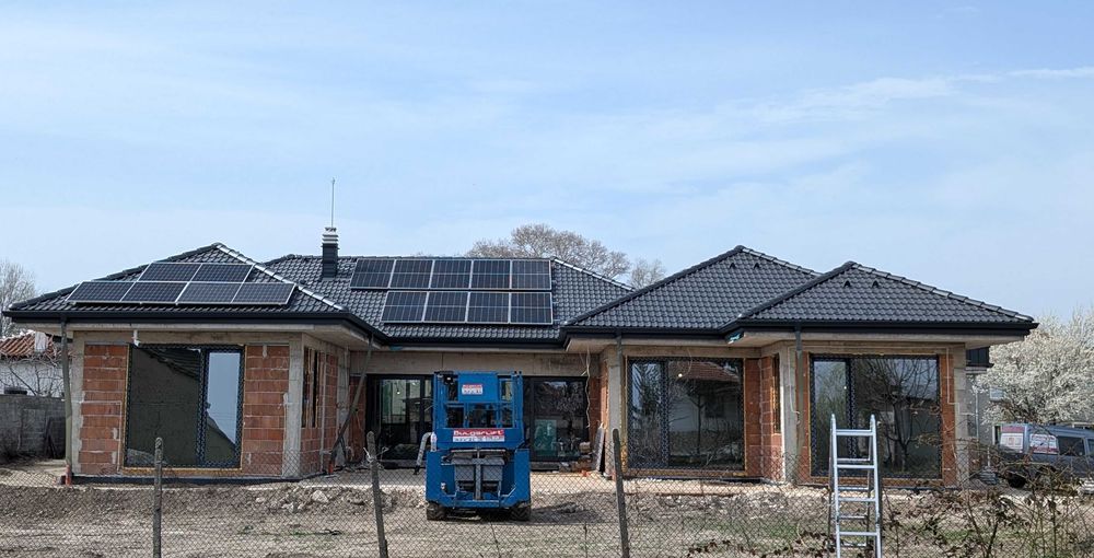 Изграждане на фотоволтаични централи  (ФЕЦ)