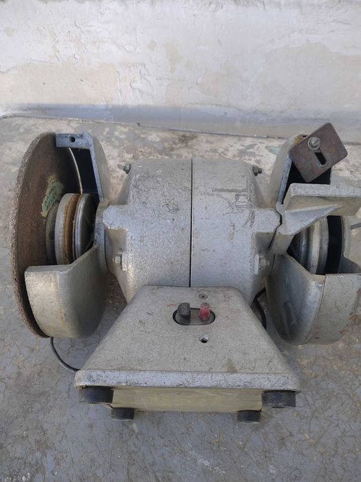 продам точильный станок на 2 камня