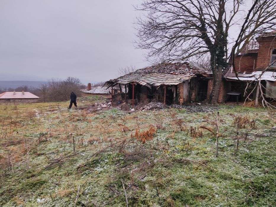 Къща/парцел село Чайка